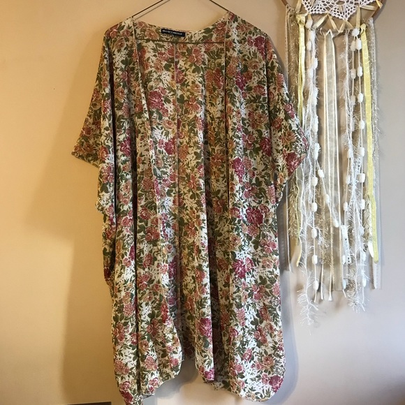 Brandy Melville floral kimono - Picture 1 of 4
